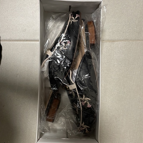 Mules - Picture 4 of 7